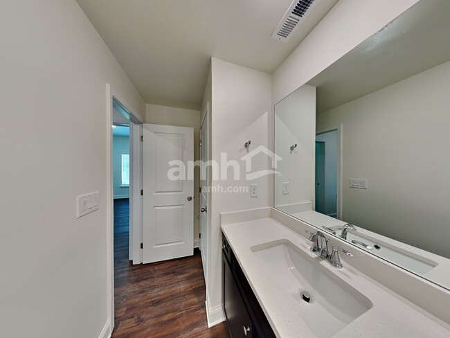 Building Photo - 269 Pecan Dr