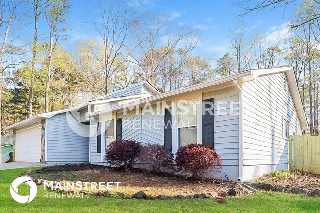 Building Photo - 3376 Deshong Dr SW