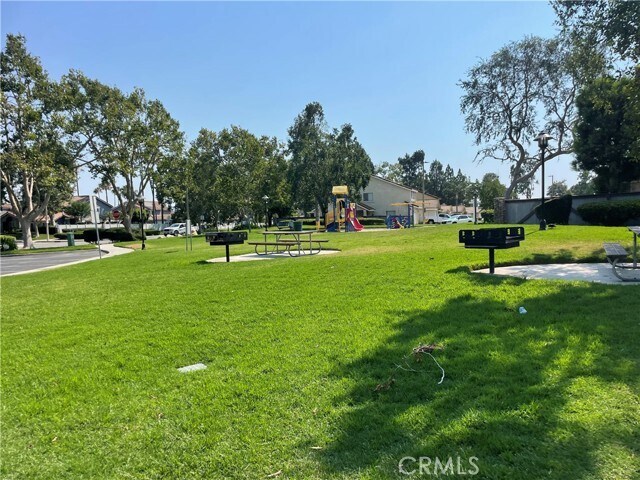 Building Photo - 3638 Oak Creek Dr