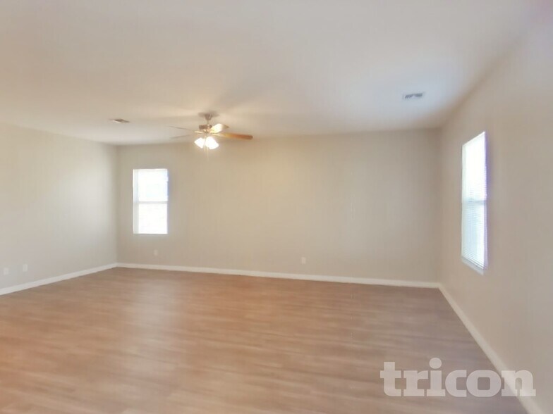 Building Photo - 37308 W Cannataro Ln