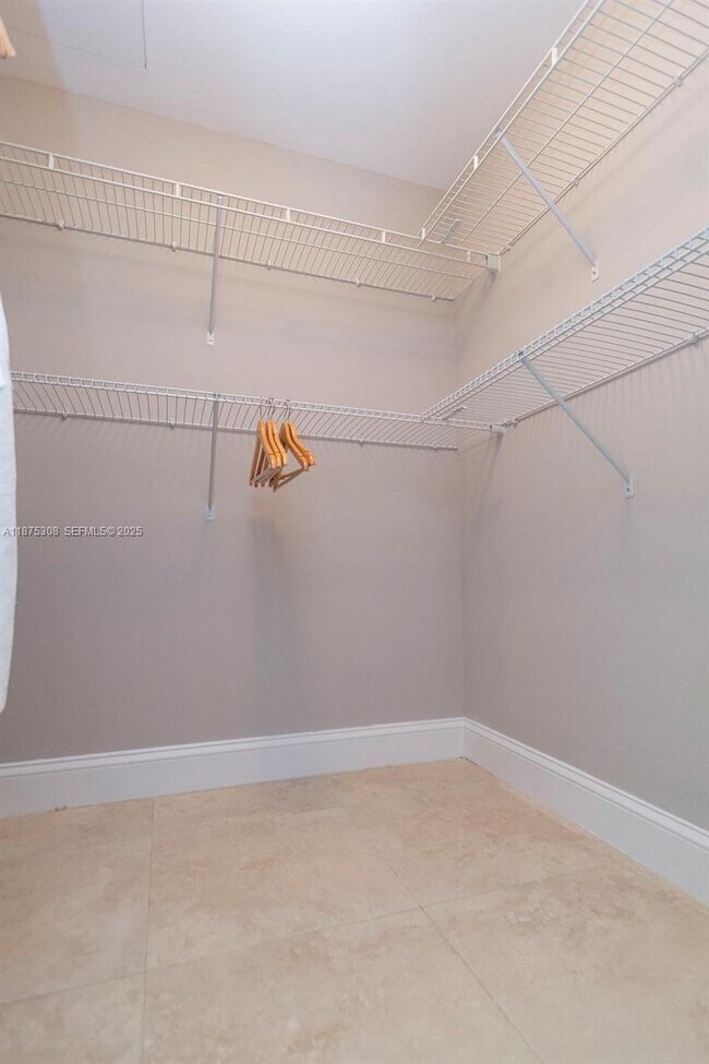 Building Photo - 41 SE 5th St