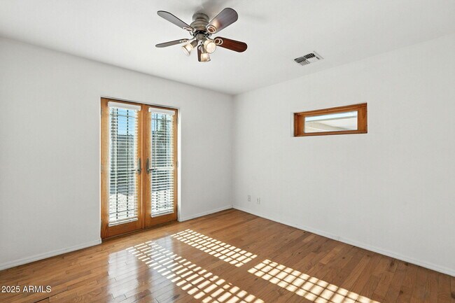 Building Photo - 3519 N 63rd Pl