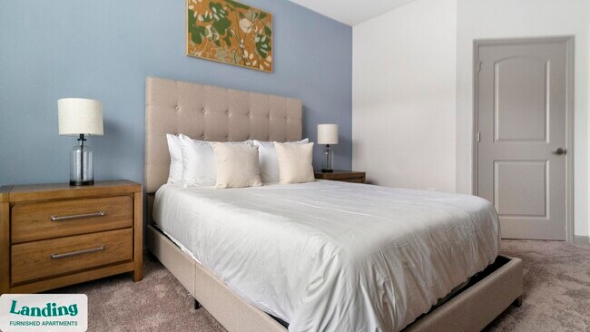 Building Photo - 900 E Six Forks Rd