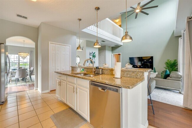 Building Photo - 441 Balmoral Dr