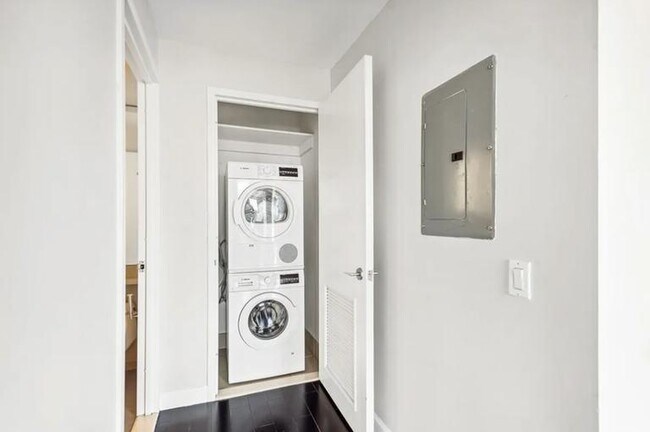 Building Photo - 1 bedroom in Brooklyn NY 11201