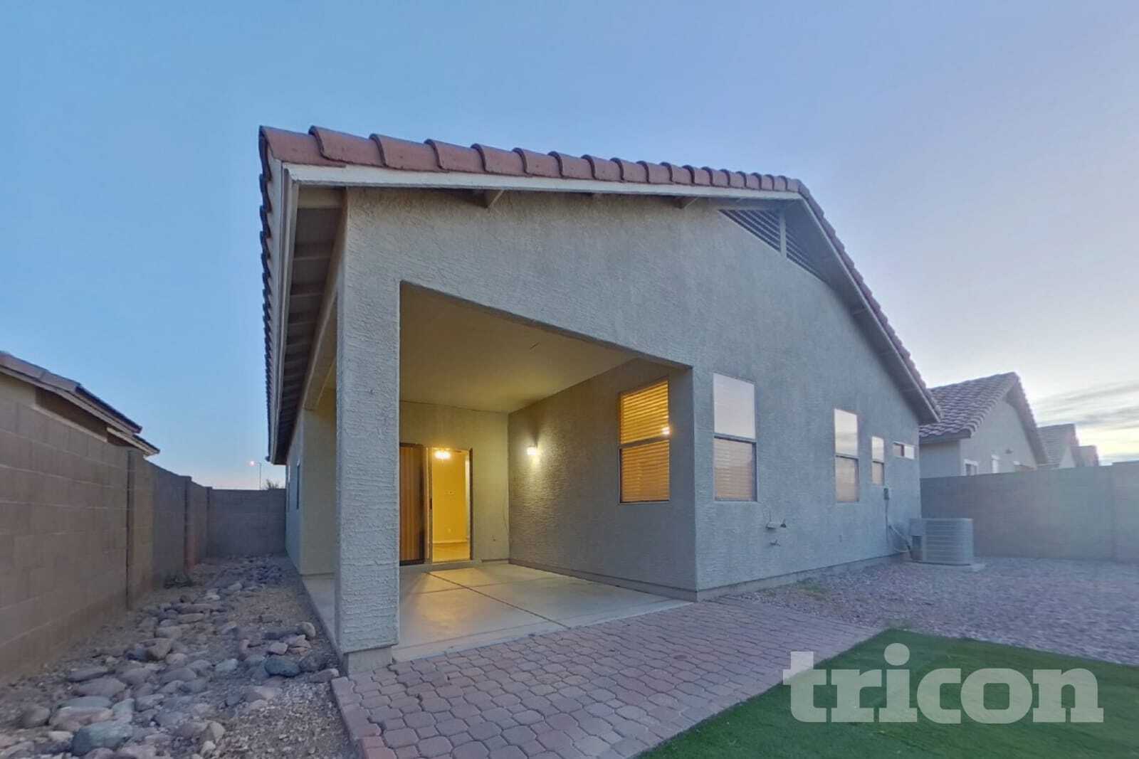 Building Photo - 12519 W Estero Ln