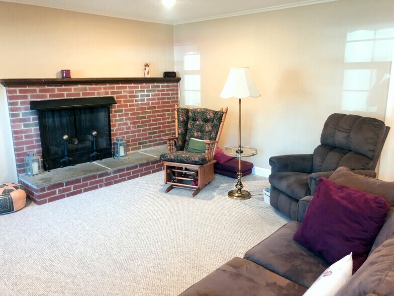 Building Photo - 8507 Woodside Ct