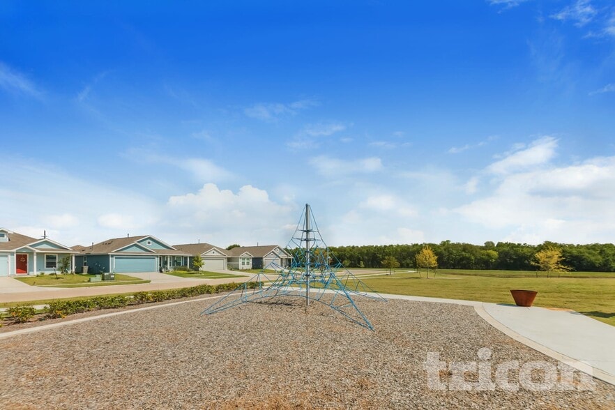 Building Photo - 819 Ponderosa Ln