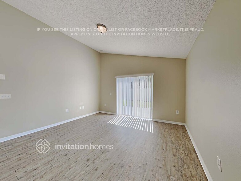 Building Photo - 142 Southampton Dr