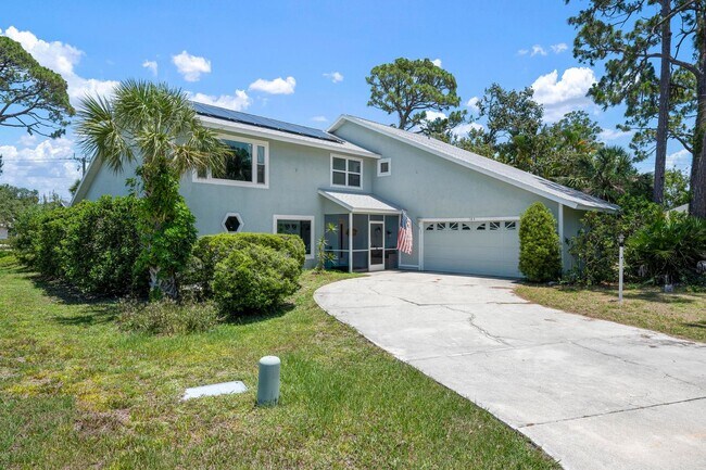 Building Photo - ** STUNNING 4 BEDROOM 2 FULL BATH/ 2 HALF BATH HOME WITH A PRIVATE POOL LOCATED JUST MINUTES FROM...