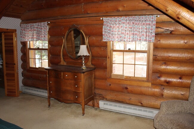 Building Photo - 502 Snowberry Ln