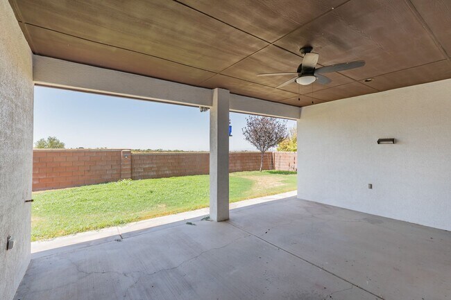 Building Photo - 3 bed 2 bath beautiful home!