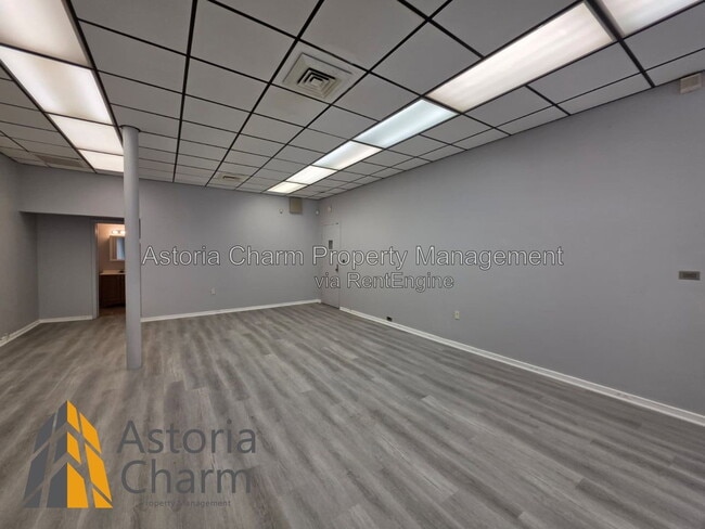 Building Photo - 2107 N Charles St