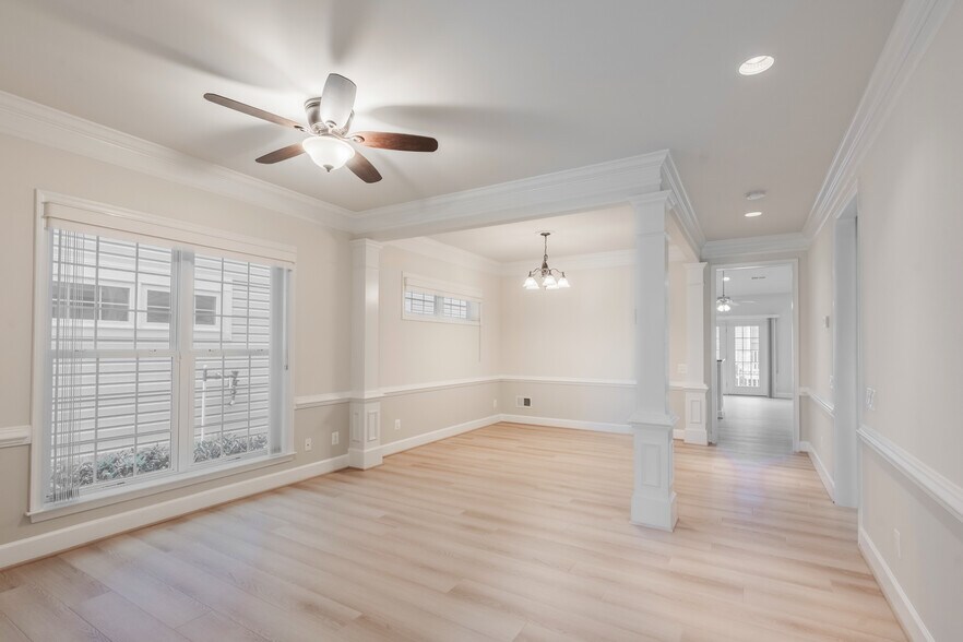 ALL NEW LVP FLOORING - 8934 Yellow Daisy Pl