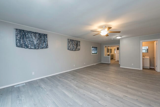 Building Photo - 510 Forest Glen Dr