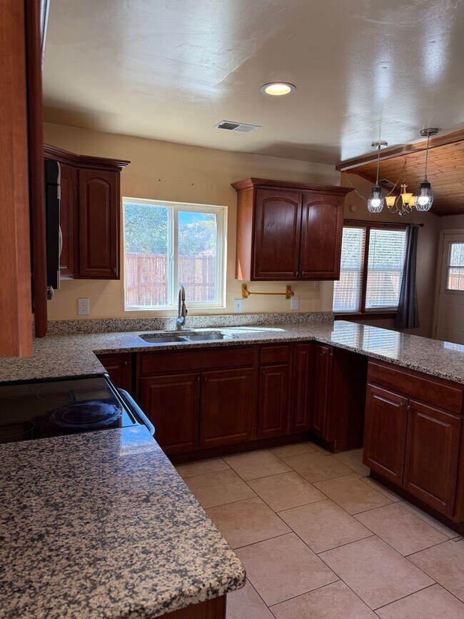 Building Photo - Charming Barndominium Rental with Scenic F...