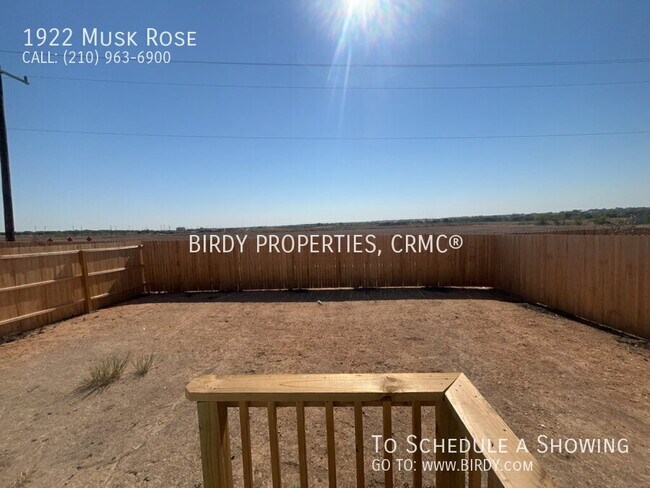 Building Photo - 1922 Musk Rose