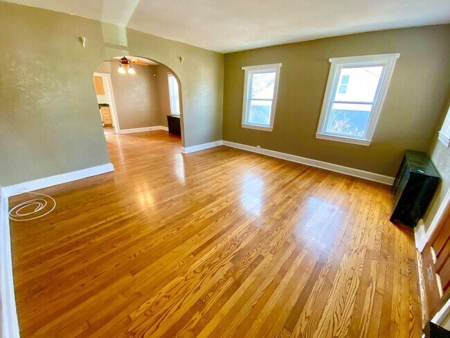 Building Photo - Charming 4BD/2BA Home in Catonsville, MD!