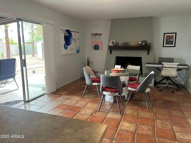 Building Photo - 15635 North 21st St