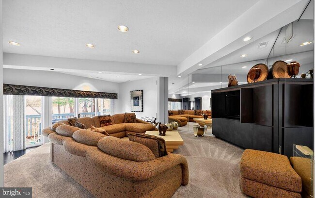 Building Photo - 203 Sunshine Lakes Dr