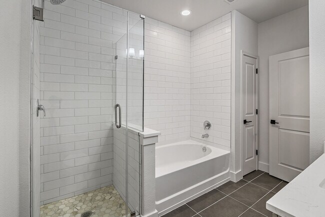 Building Photo - Now Leasing – Enjoy 2 Weeks Free Rent