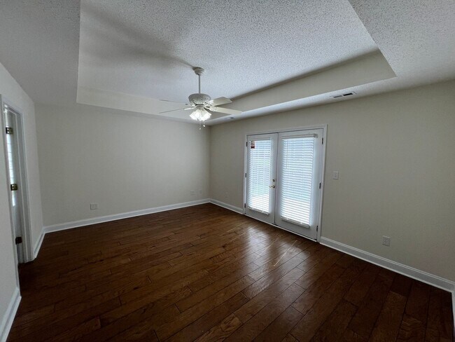 Building Photo - 154 Regency Dr