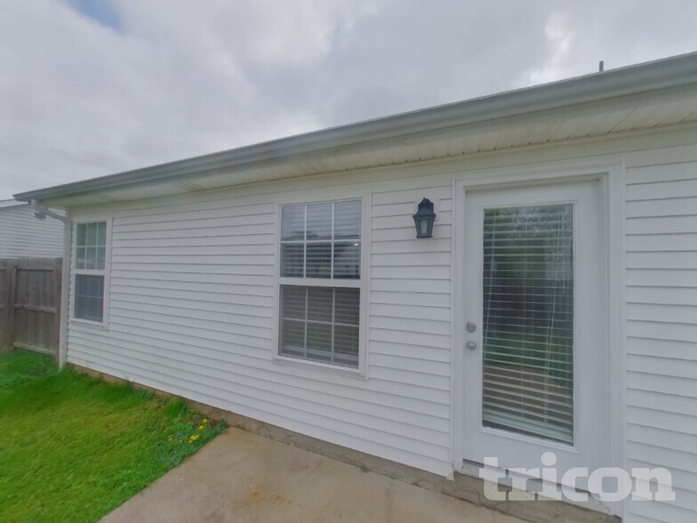 Building Photo - 1258 Tiree Dr