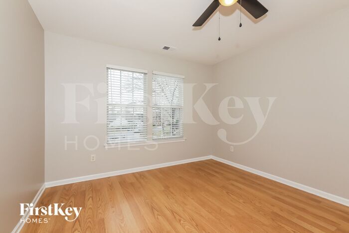 Building Photo - 1007 Washburn Ct