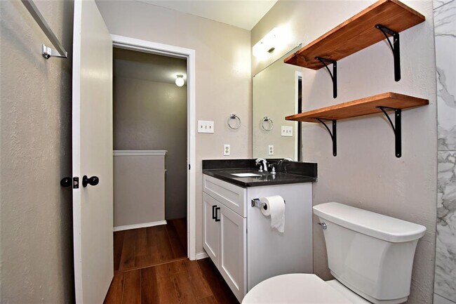 Building Photo - 4411 Whispering Valley Dr