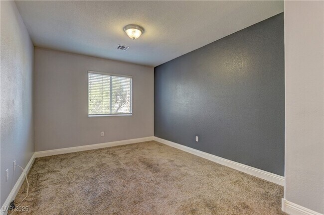 Building Photo - 10654 Solar Hawk Ave