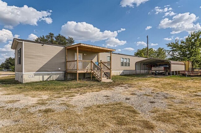 Building Photo - 517 Crossroads Dr