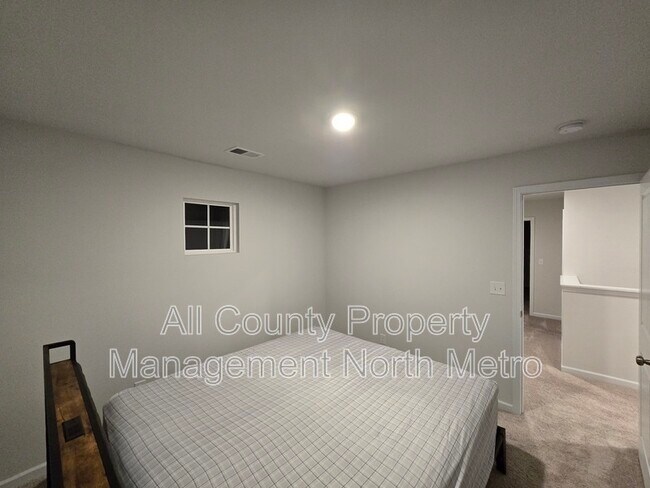 Building Photo - 193 Springwood Ln
