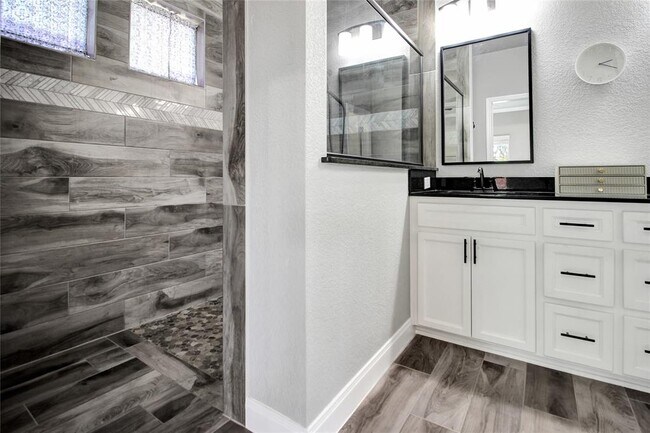 Building Photo - 7307 Diamond Dove Dr
