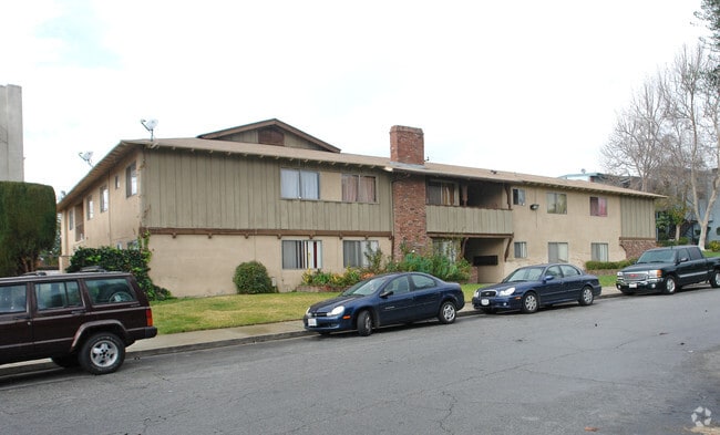 Building Photo - 2049 Las Vegas Ave