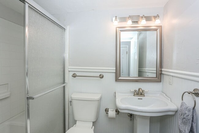 Building Photo - Walk to everything! Partially Furnished! Flexible lease terms!