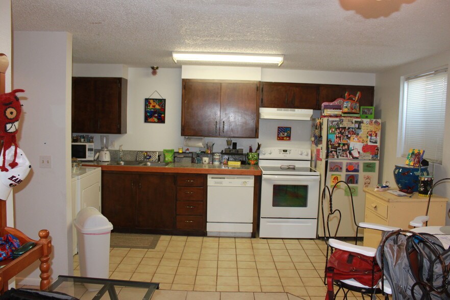 Building Photo - 296 W 1100 N