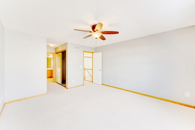 Building Photo - 1968 Bluestem Ln