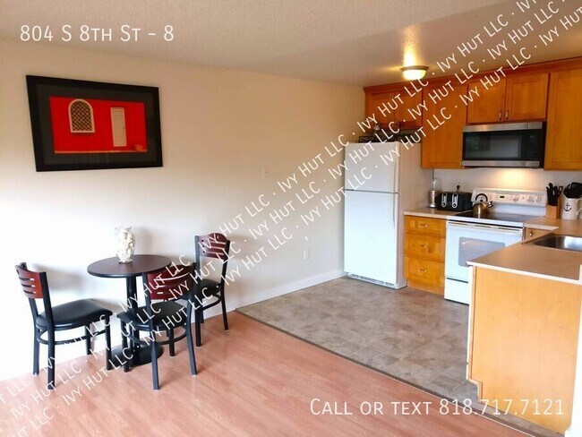 Building Photo - 804 S 8th St