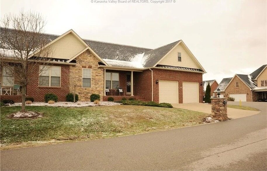 Building Photo - 49 Wills Dr