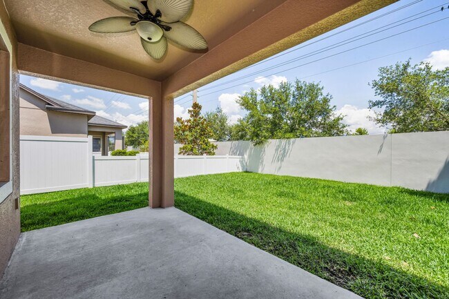 Building Photo - Beautiful Trinity Lakes 5 bedroom 3.5 Baths