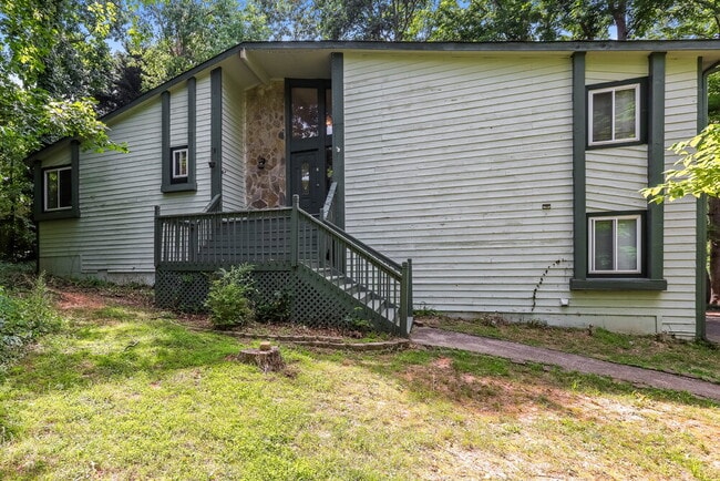 Building Photo - 6651 Windwood Cir