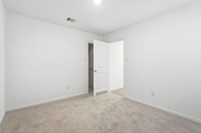 Building Photo - 6639 Orange Daylily Ln