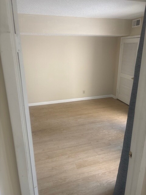 Bedroom Entrance - 900 19th Ave S