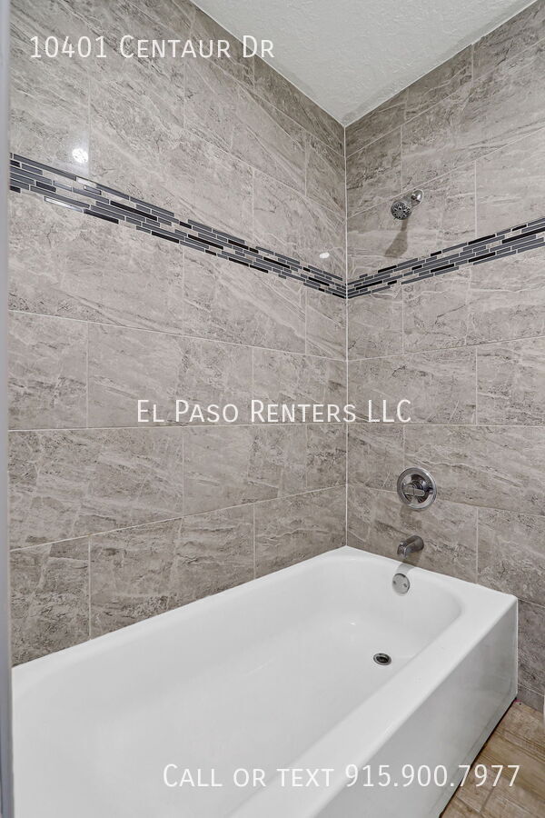 Building Photo - 10401 Centaur Dr