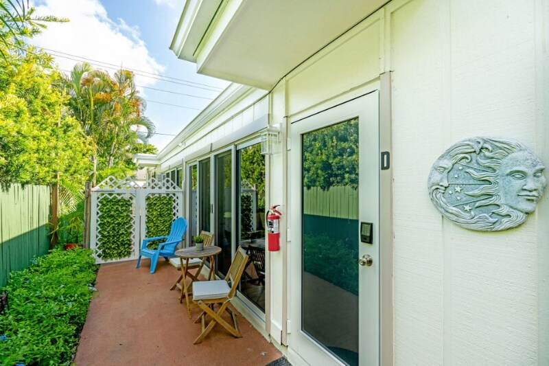 Building Photo - 3725 S Olive Ave