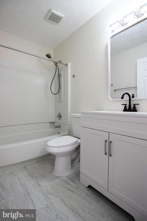 Building Photo - 6705 Ammendale Way