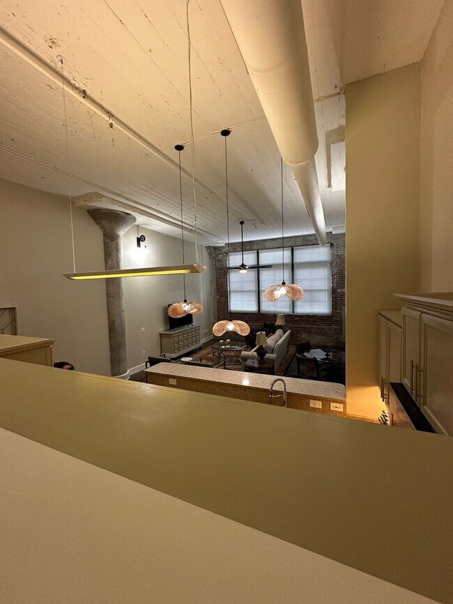 Building Photo - 1 BR/ 1BA at The Lofts with GATED GARAGE P...