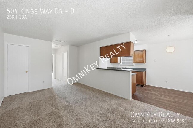 Building Photo - 504 Kings Way Dr