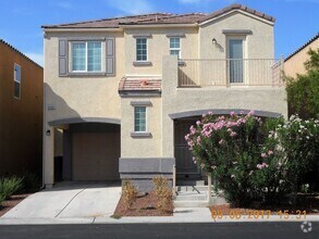 Building Photo - Charming 3Bed/4Bath, 2-Story Home in this ...