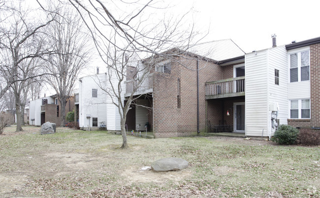 Building Photo - Meetinghouse Apartments & Townhouses